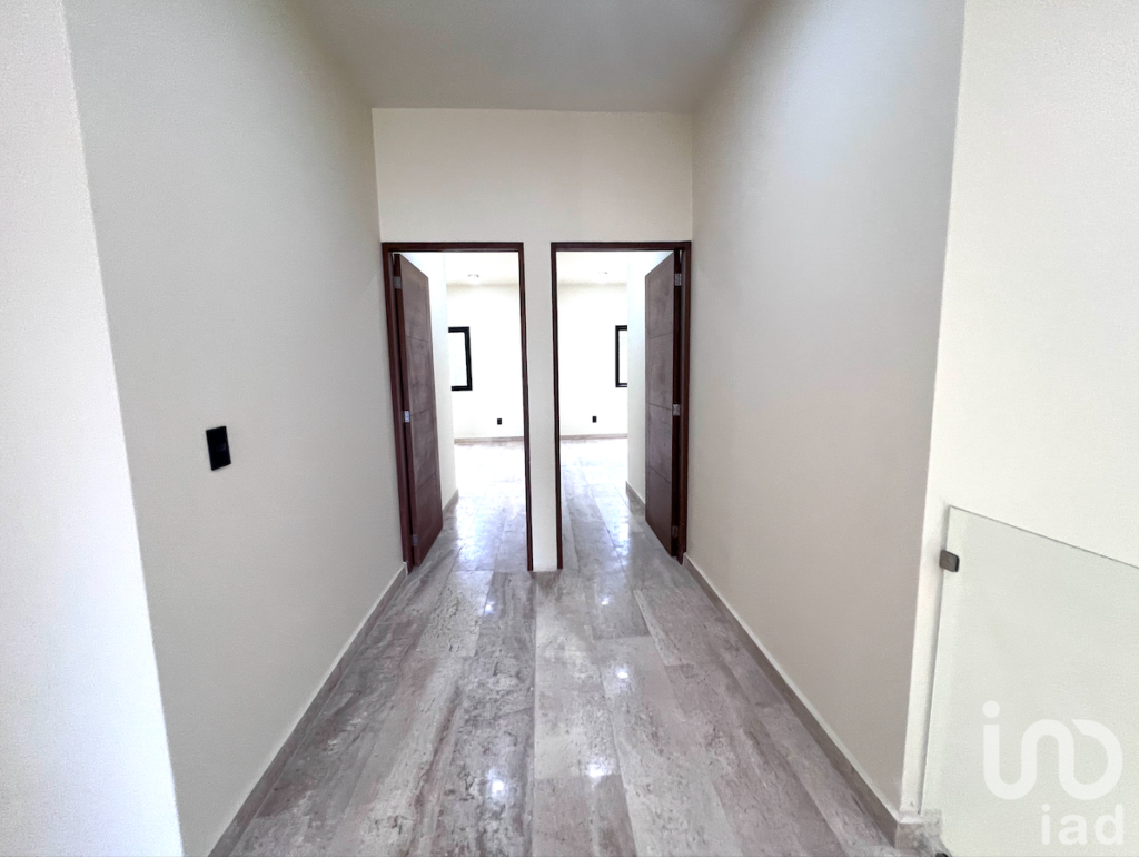 Casa con 4 recámaras en venta en Via Cumbres av. Huayacan Cancún