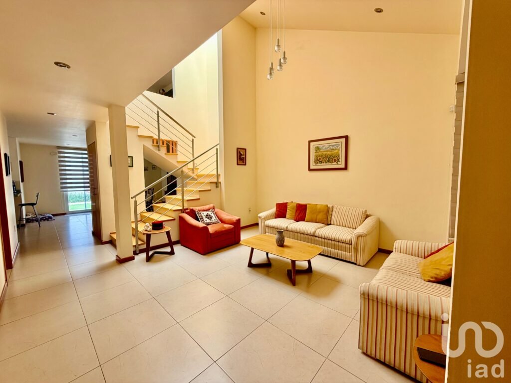 CASA EN VENTA EN ZIBATÁ, CONDOMINIO CACTUS,RECÁMARA EN PLANTA BAJA