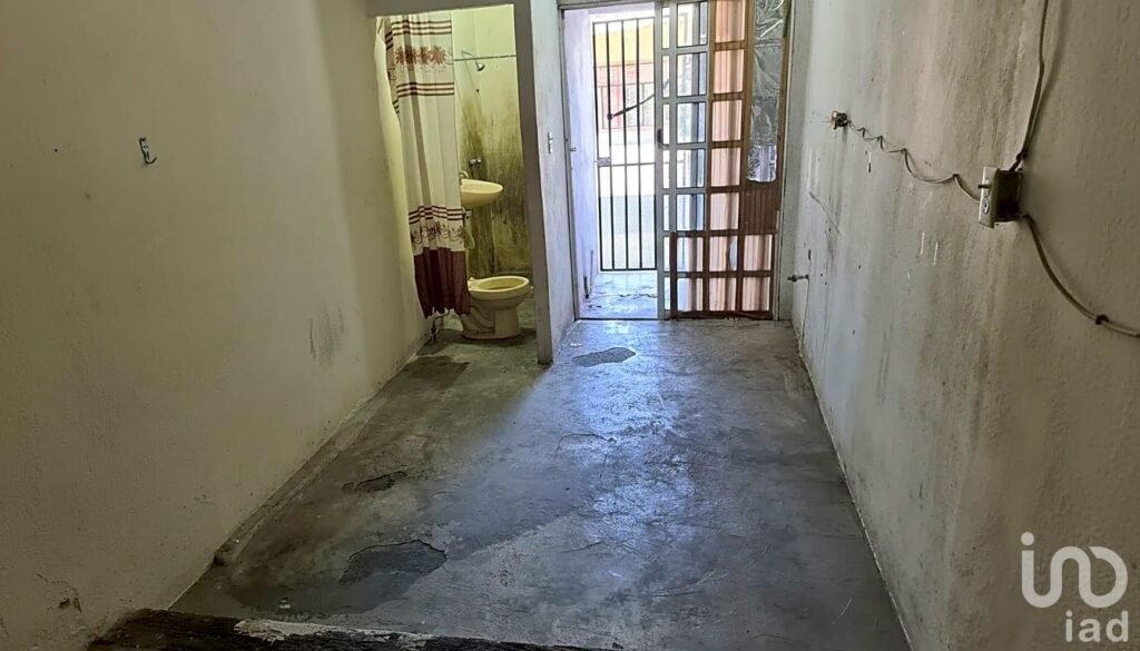 ¡Atención Inversionistas! Casa en Venta en Col. Jardines de Nogalar (Zona San Nicolás)