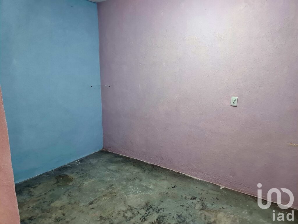 ¡Atención Inversionistas! Casa en Venta en Col. Jardines de Nogalar (Zona San Nicolás)