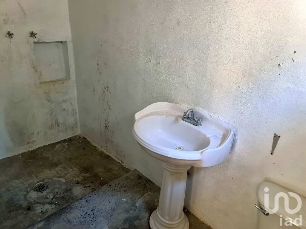 ¡Atención Inversionistas! Casa en Venta en Col. Jardines de Nogalar (Zona San Nicolás)