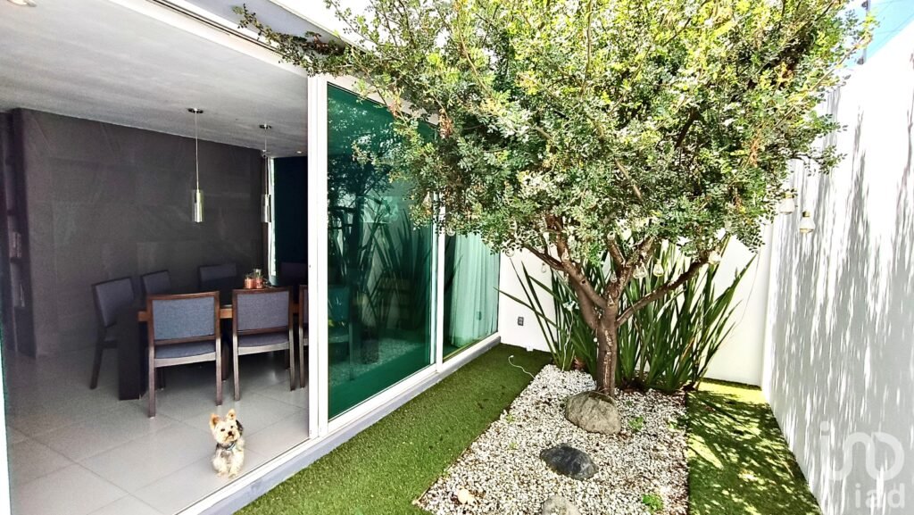 Casa en venta Lomas de Angelópolis en esquina, Zona Azul