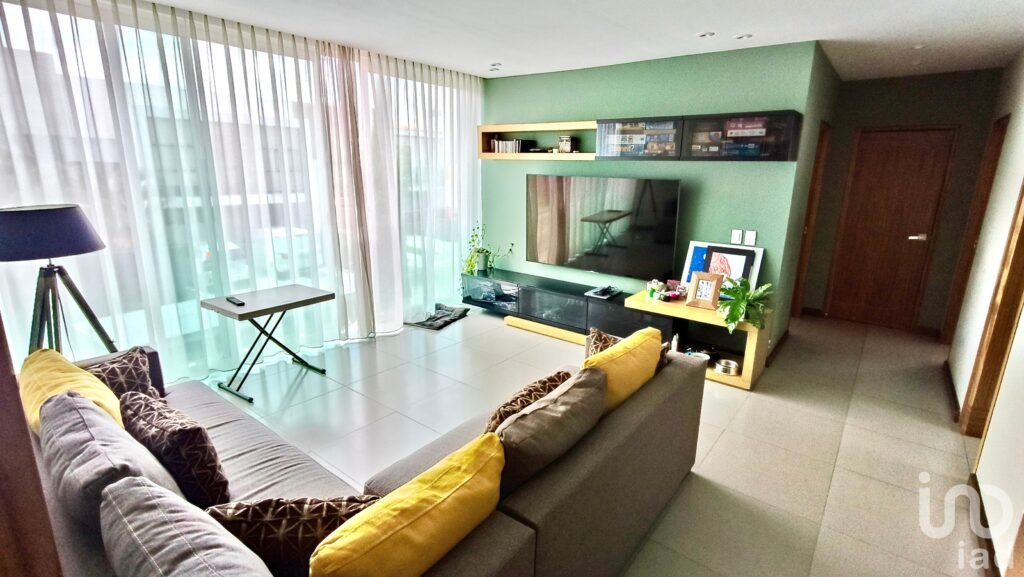 Casa en venta Lomas de Angelópolis en esquina, Zona Azul