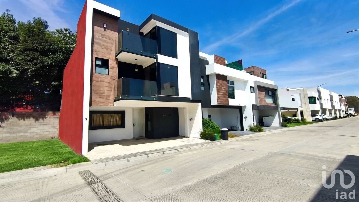Casa en venta en Cholula, a un costado de la recta, a la altura de la UDLAP