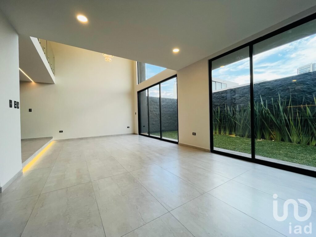 Casa nueva en renta en Parque Viena