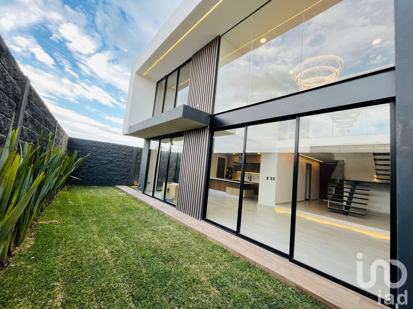 Casa nueva en renta en Parque Viena