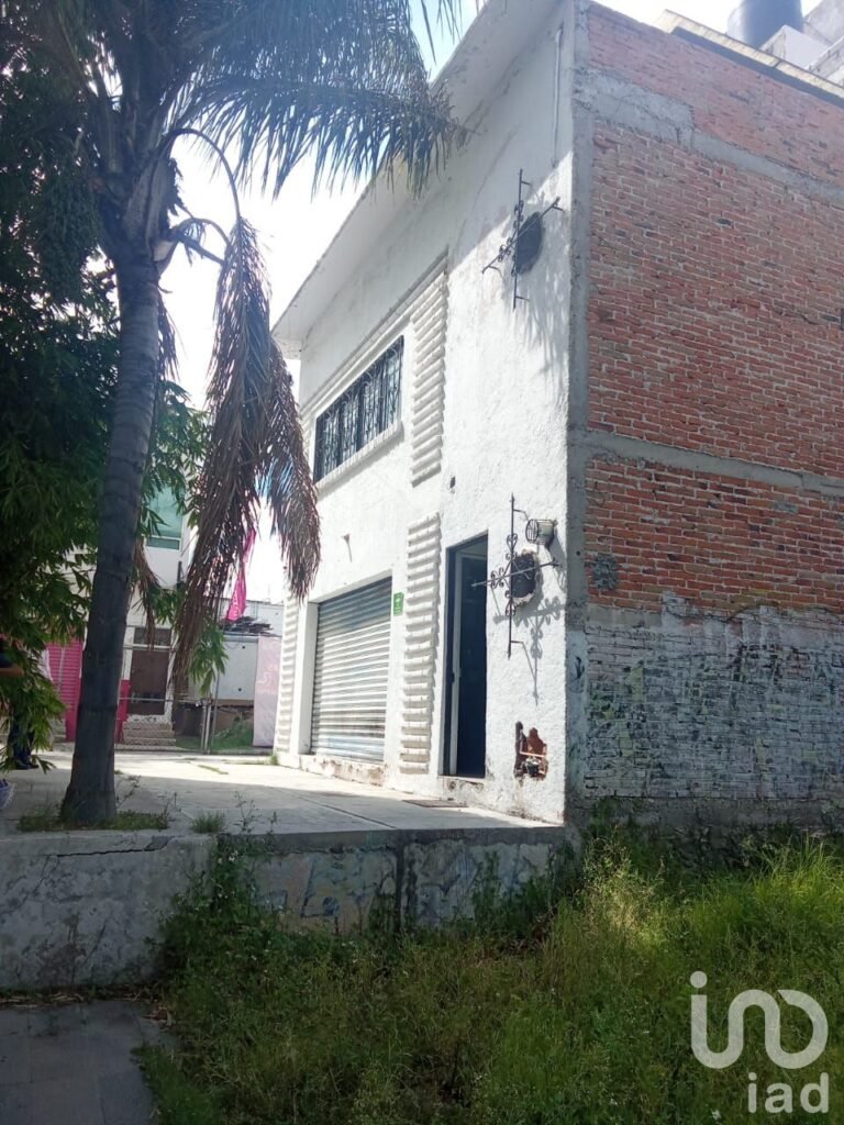 Local en renta en San Pedrito Peñuelas