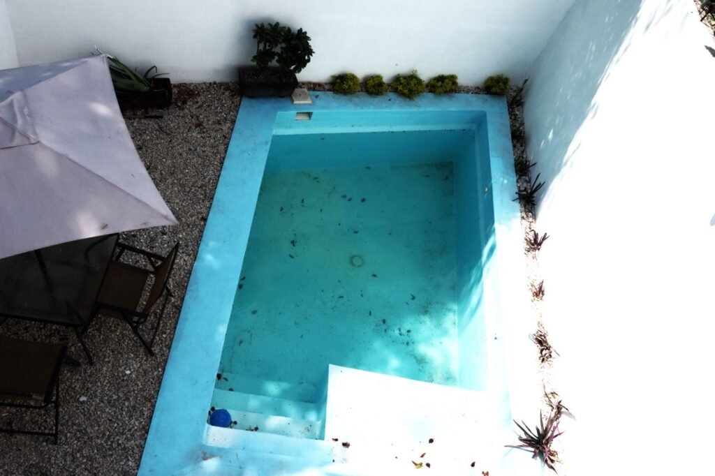 VENDO CASA CON ALBERCA 3 RECAMARAS EN TERAN