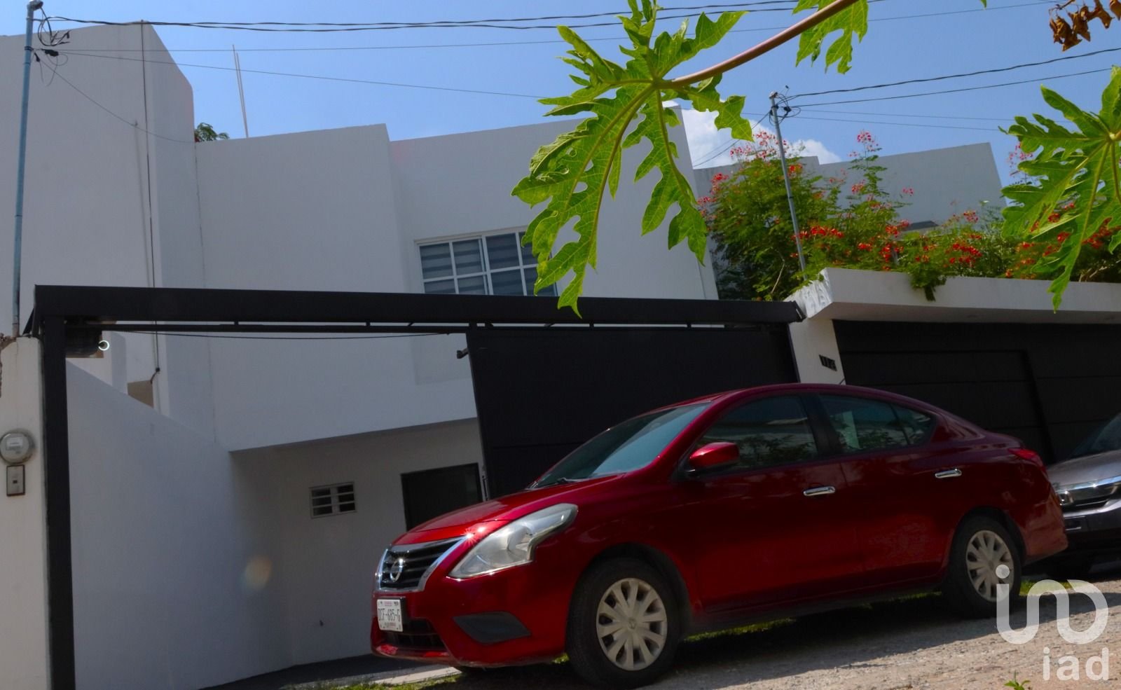 VENDO CASA CON ALBERCA 3 RECAMARAS EN TERAN