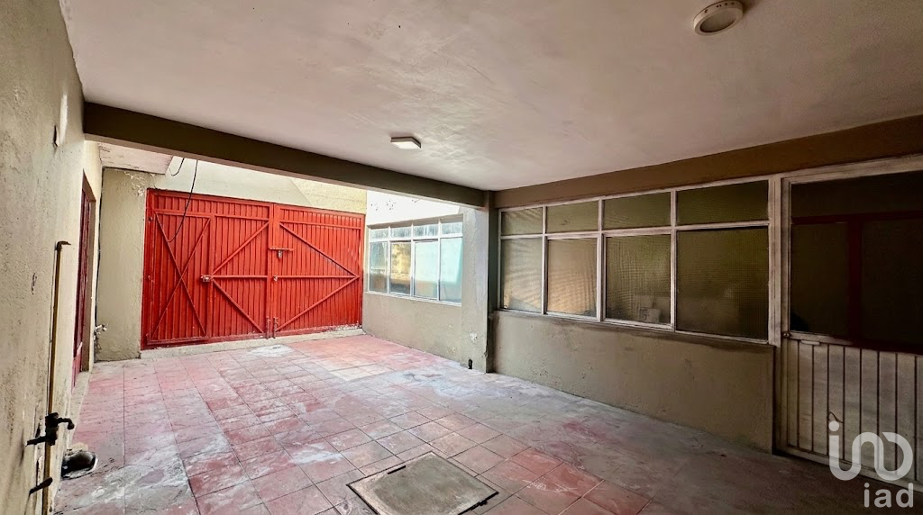 PROPIEDAD EN VENTA CON LOCAL COMERCIAL EN ESQUINA ESTRATEGICA EN AGUASCALIENTES