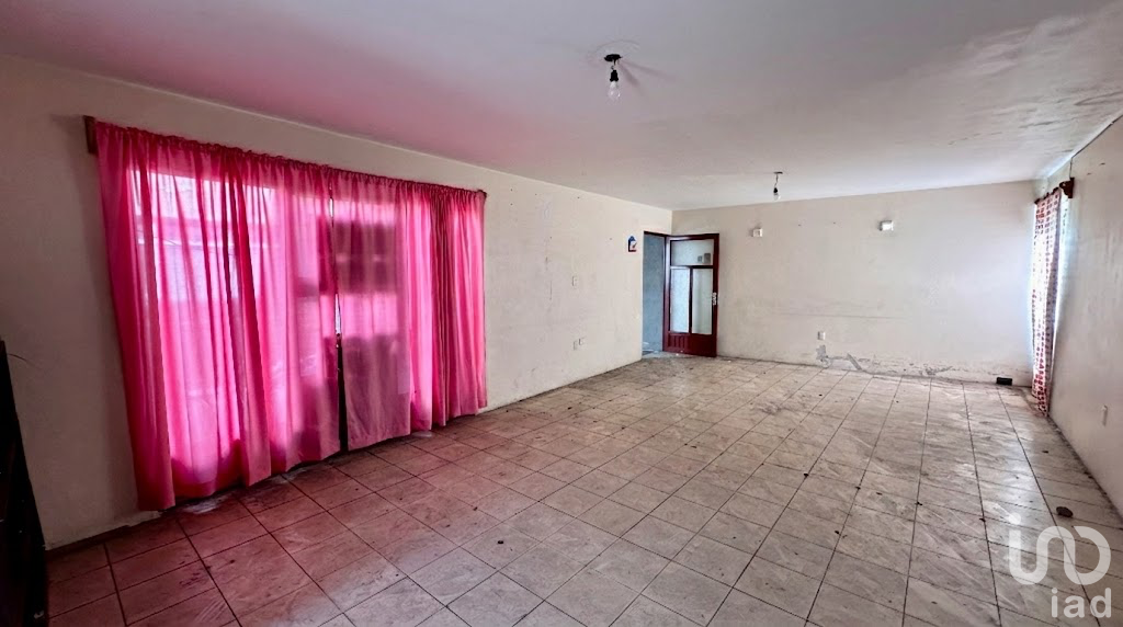 PROPIEDAD EN VENTA CON LOCAL COMERCIAL EN ESQUINA ESTRATEGICA EN AGUASCALIENTES