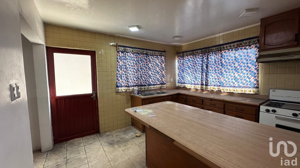 PROPIEDAD EN VENTA CON LOCAL COMERCIAL EN ESQUINA ESTRATEGICA EN AGUASCALIENTES