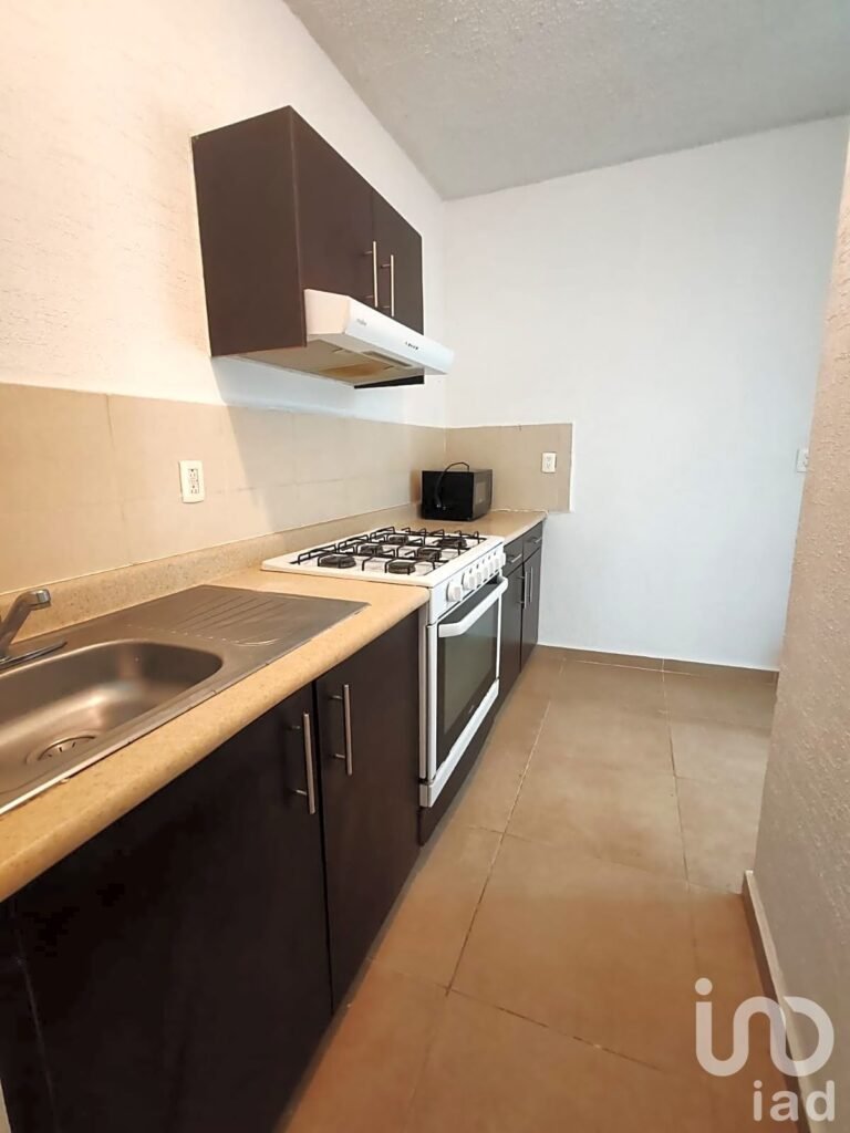 Departamento en Venta Planta Baja 3 Recamaras Amueblado con Alberca y Seguridad en Playa del Carmen