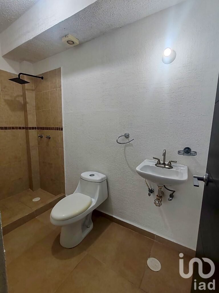 Departamento en Venta Planta Baja 3 Recamaras Amueblado con Alberca y Seguridad en Playa del Carmen
