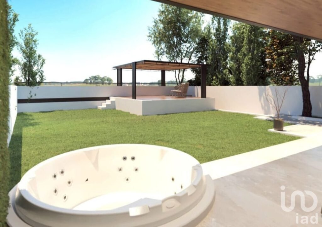 Casa Un Nivel en Lomas Tetela, Fraccionamiento con Seguridad