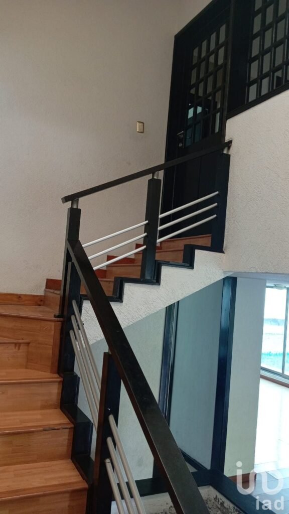 VENTA DE CASA CON ALBERCA EN LAS TERRAZAS