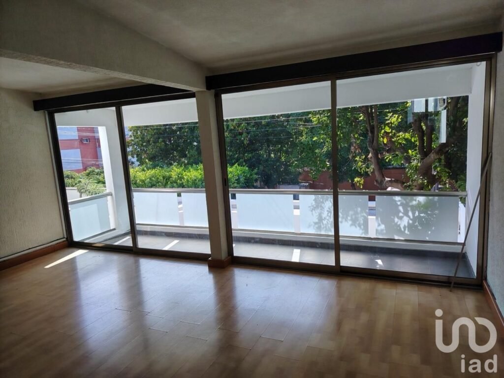 VENTA DE CASA CON ALBERCA EN LAS TERRAZAS