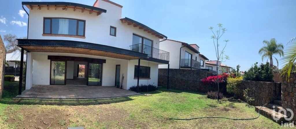 Se vende condominio de 4 casas en Malinalco