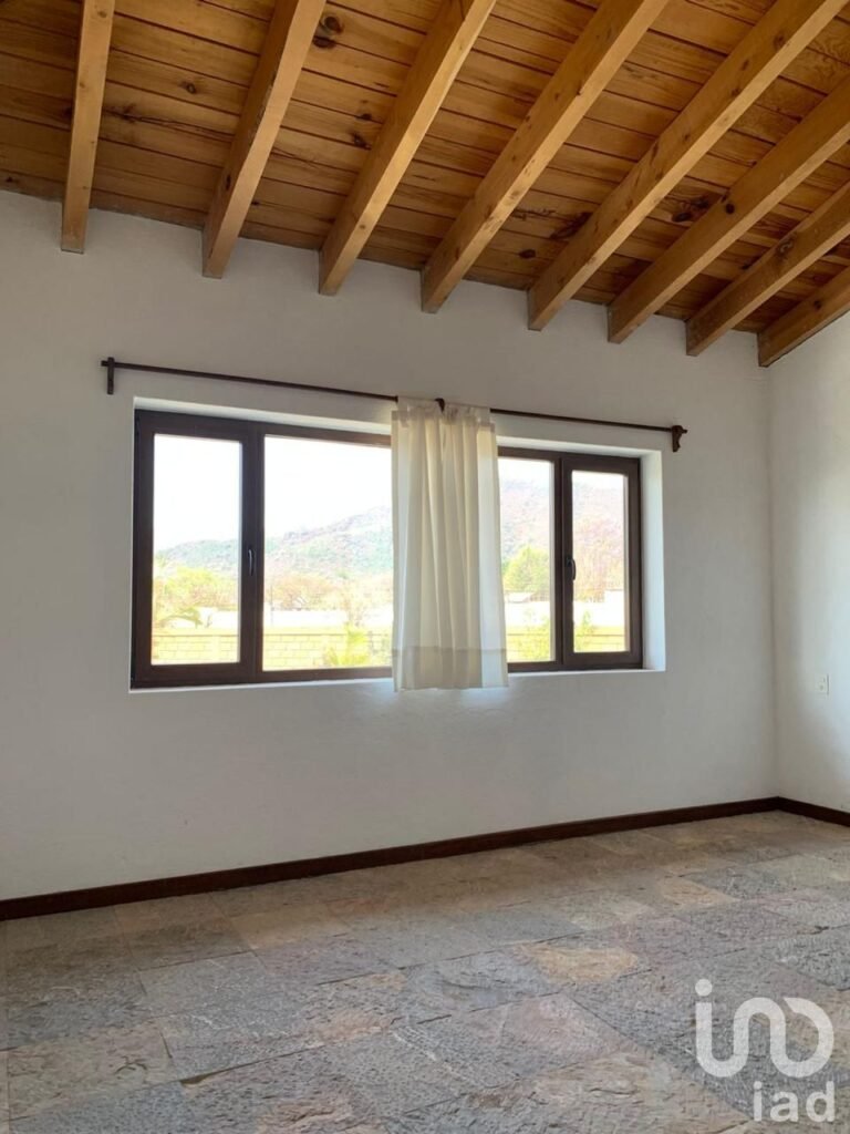 Se vende condominio de 4 casas en Malinalco