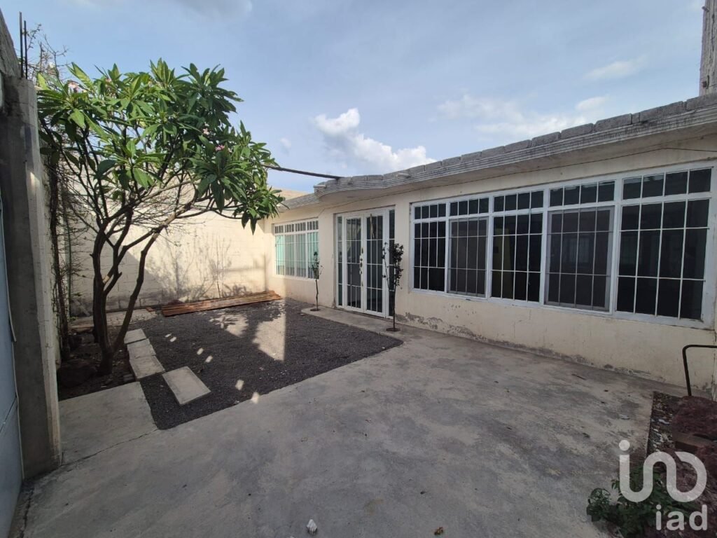 Venta de casa en Jardines de Azucenas Queretaro