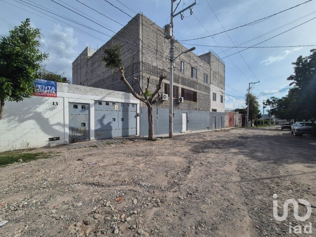 Venta de casa en Jardines de Azucenas Queretaro