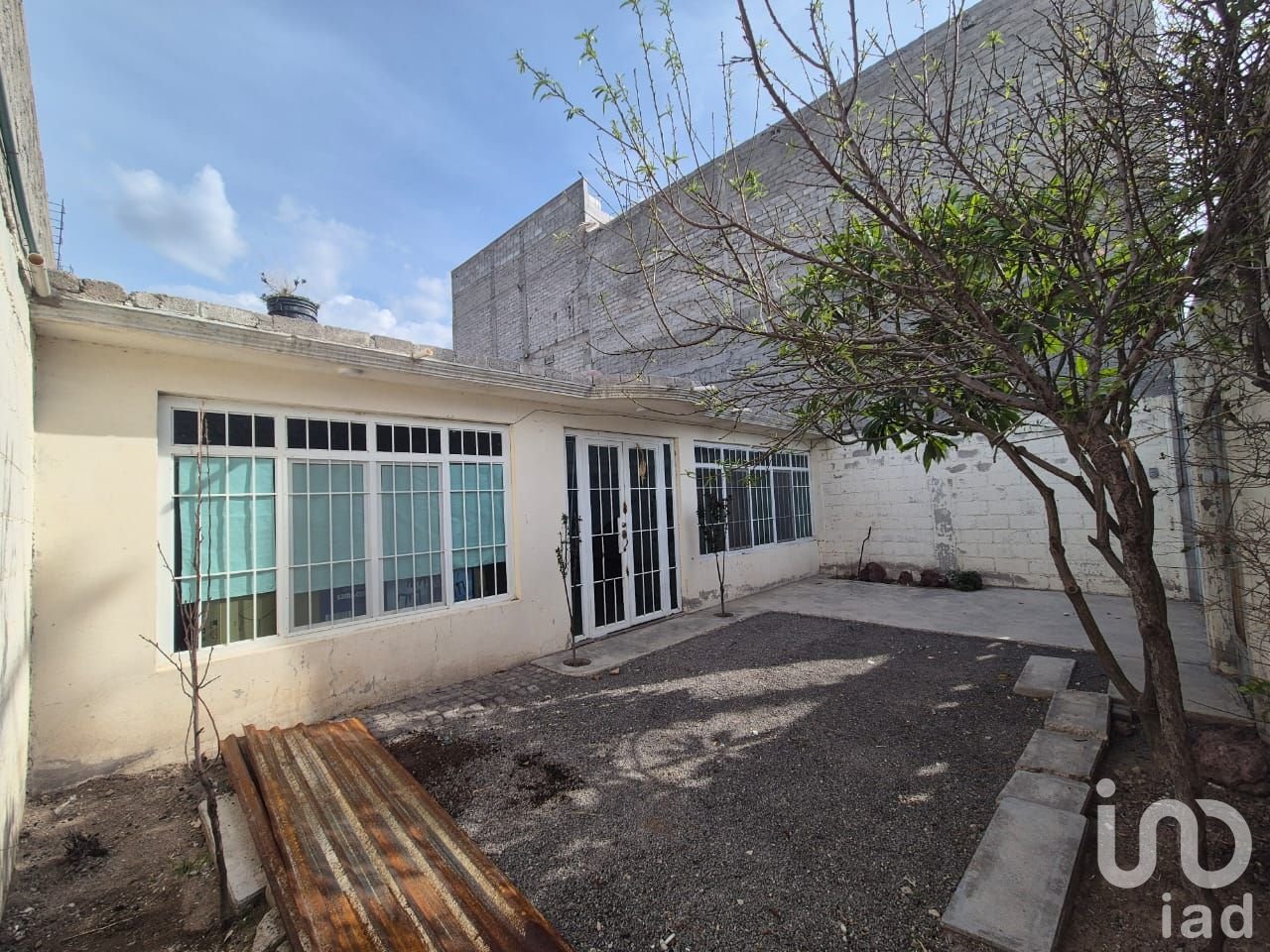Venta de casa en Jardines de Azucenas Queretaro