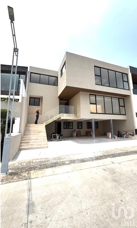 CASA EN VENTA EN BOSQUE REAL