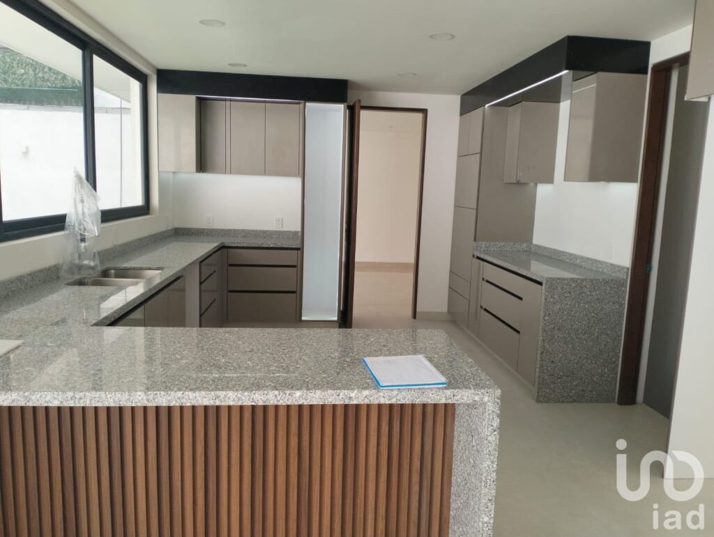 CASA EN VENTA EN BOSQUE REAL