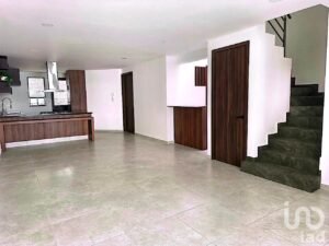 CASA EN VENTA DE 4 HAB + ROOF GARDEN | HAB PLANTA BAJA | ZONA SAN PEDRO CHOLULA