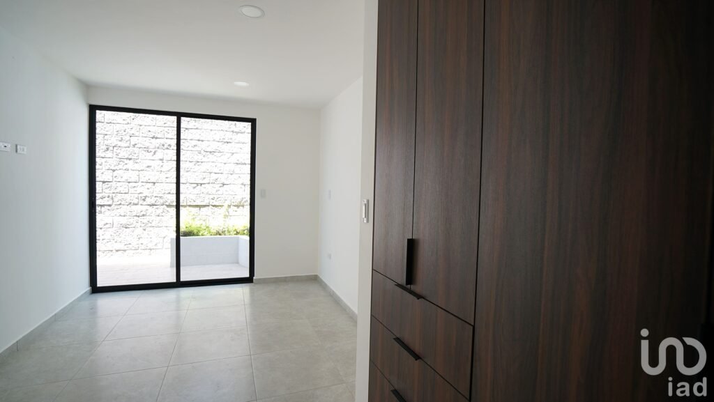 CASA EN VENTA DE 4 HAB + ROOF GARDEN | HAB PLANTA BAJA | ZONA SAN PEDRO CHOLULA