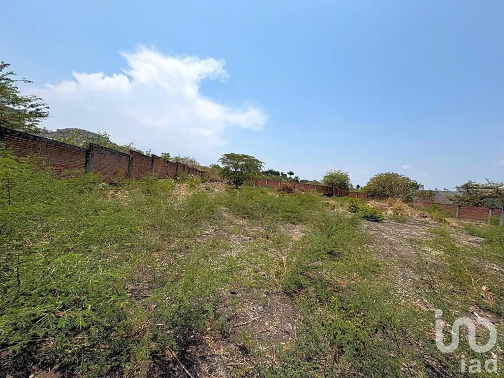 Venta Terreno plano en Xochitepec, Frente al TEC, 3,880 m2