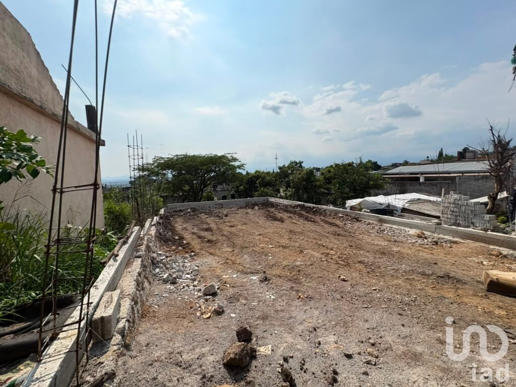 Venta Terreno Comercial col. 3 de Mayo, 764 m2, av. Zapata, frente a la Gasolineria.