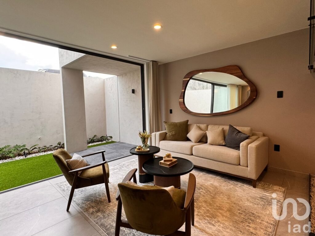 Casa en Venta Frac. Altalia Residencial, Altozano - Merlot
