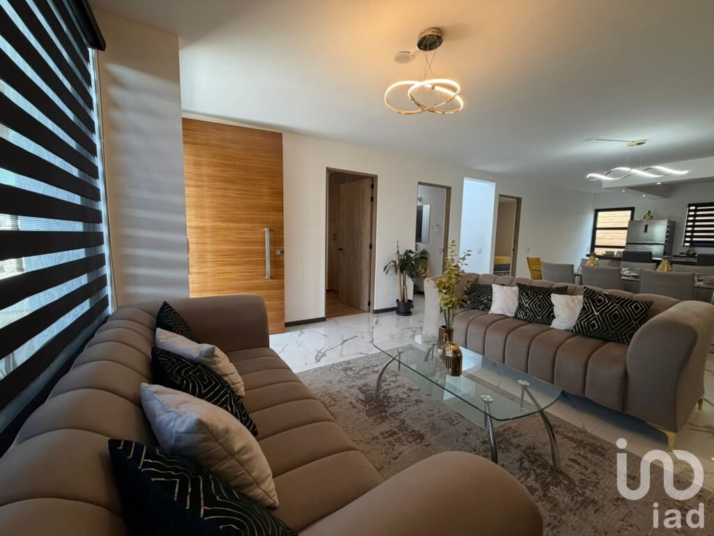 Casa en Venta en Cañadas del Arroyo, Corregidora, Querétaro