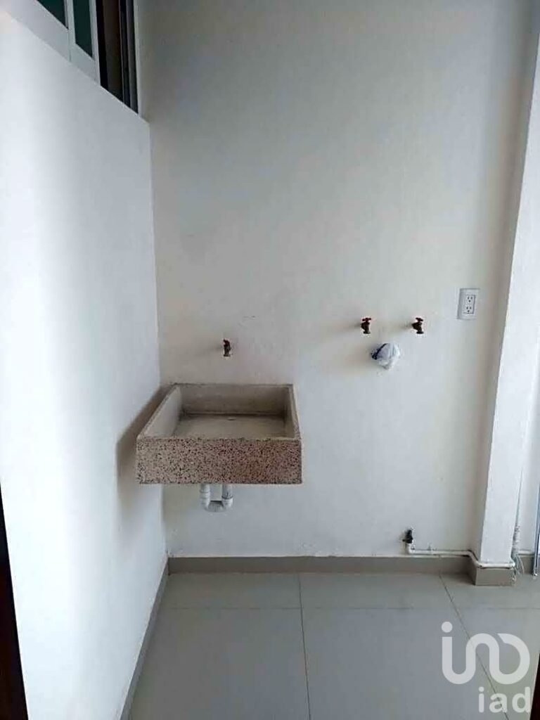 Renta Departamento Acapatzingo 100 metros, 3rec, 2estac, PET FRIENDLY, gym,albercas,palapas,asador.