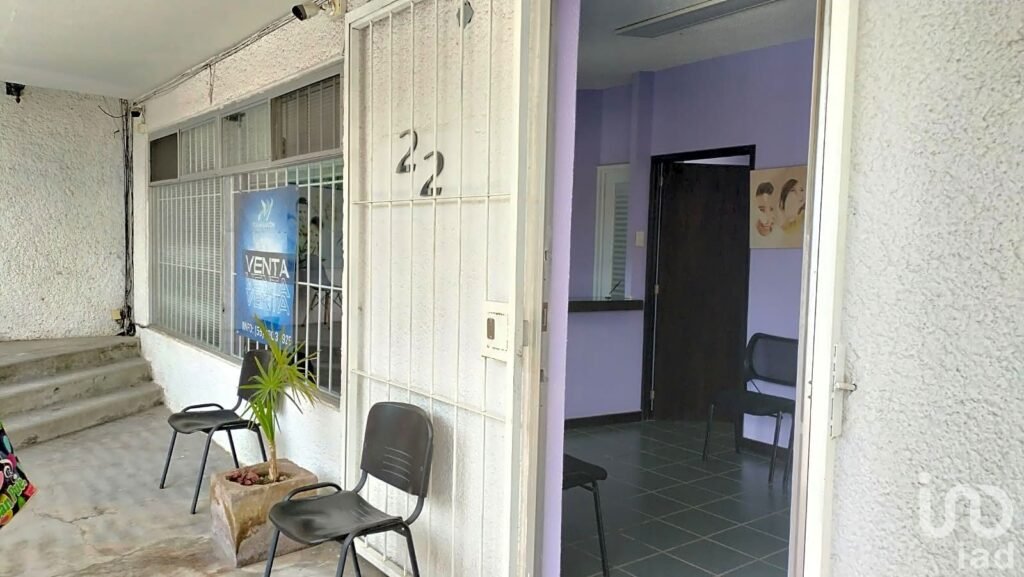 Local comercial en venta Plaza los Faroles, San Juan del Rio Querétaro