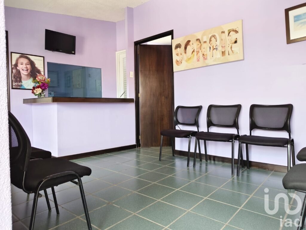 Local comercial en venta Plaza los Faroles, San Juan del Rio Querétaro