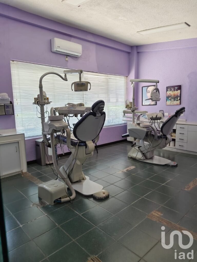 Local comercial en venta Plaza los Faroles, San Juan del Rio Querétaro