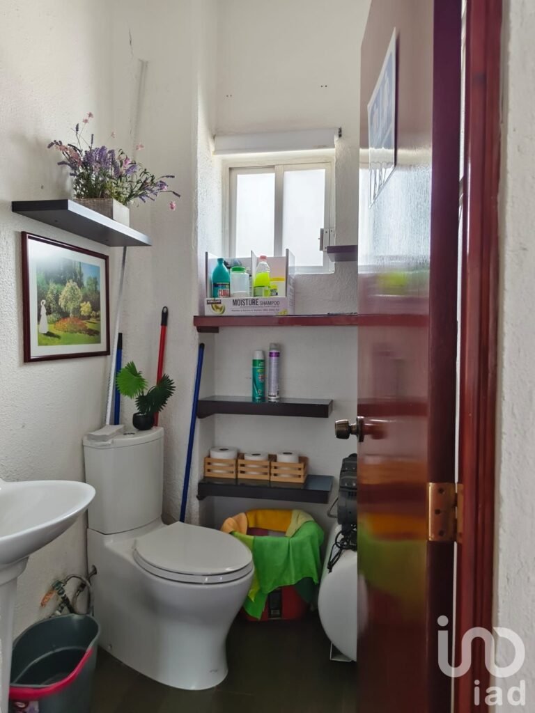 Local comercial en venta Plaza los Faroles, San Juan del Rio Querétaro