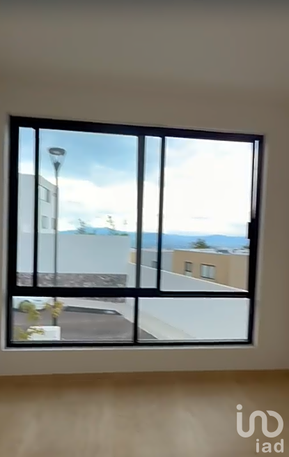 Renta de Casa con Roof Garden, Sala de TV, 3 Recámaras en Zibatá, Ideal para Familias