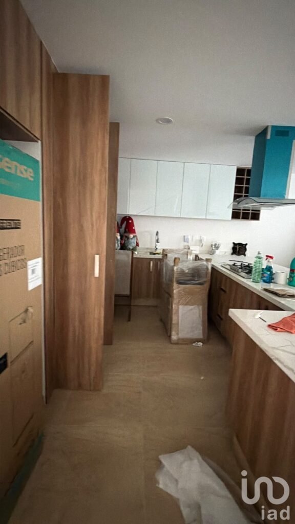 Renta de Casa con Roof Garden, Sala de TV, 3 Recámaras en Zibatá, Ideal para Familias