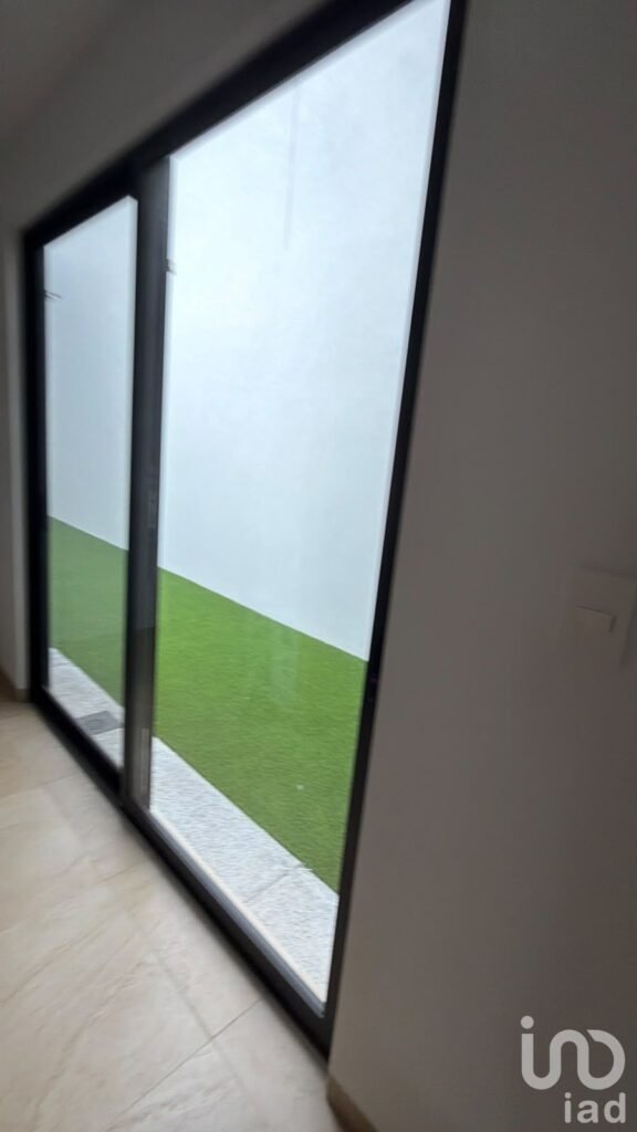 Renta de Casa con Roof Garden, Sala de TV, 3 Recámaras en Zibatá, Ideal para Familias
