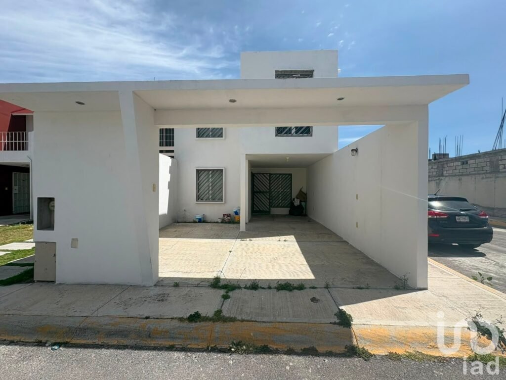 CASA EN VENTA PASEOS DE CHAVARRIA, MINERAL DE LA REFORMA. HGO