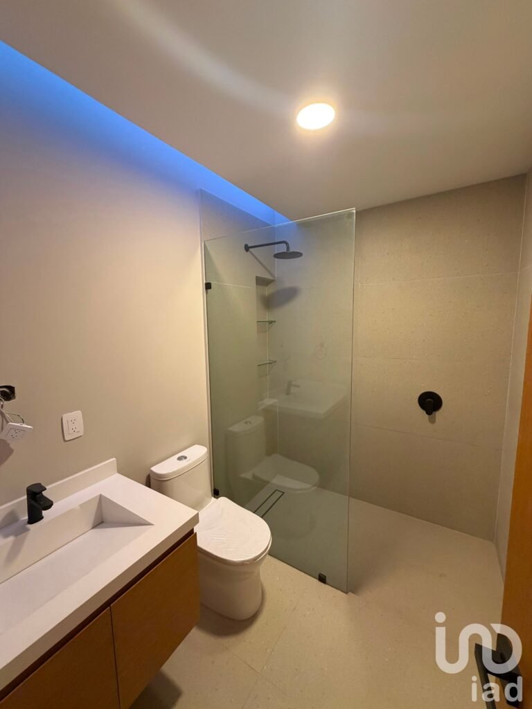 CASA DE UN NIVEL EN VENTA SUBIDA DEL CLUB (REFORMA).