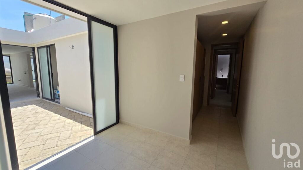 CASA DE UN NIVEL EN VENTA SUBIDA DEL CLUB (REFORMA).