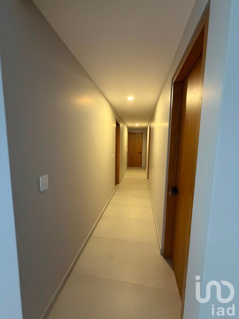 CASA DE UN NIVEL EN VENTA SUBIDA DEL CLUB (REFORMA).