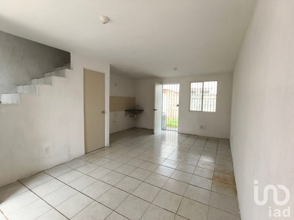 CASA EN VENTA CALLE PRIVADA CIRCUITO DIAMANTE FRACCIONAMIENTO VALLE DE LOS MOLINOS, ZAPOPAN,