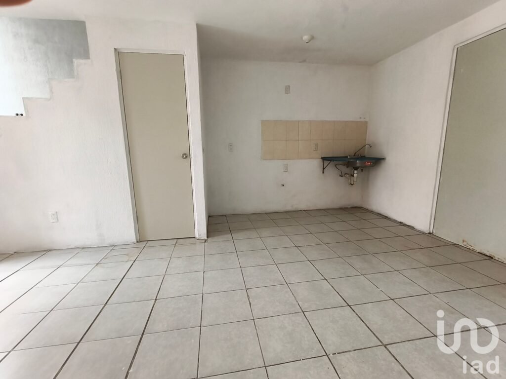 CASA EN VENTA CALLE PRIVADA CIRCUITO DIAMANTE FRACCIONAMIENTO VALLE DE LOS MOLINOS, ZAPOPAN,