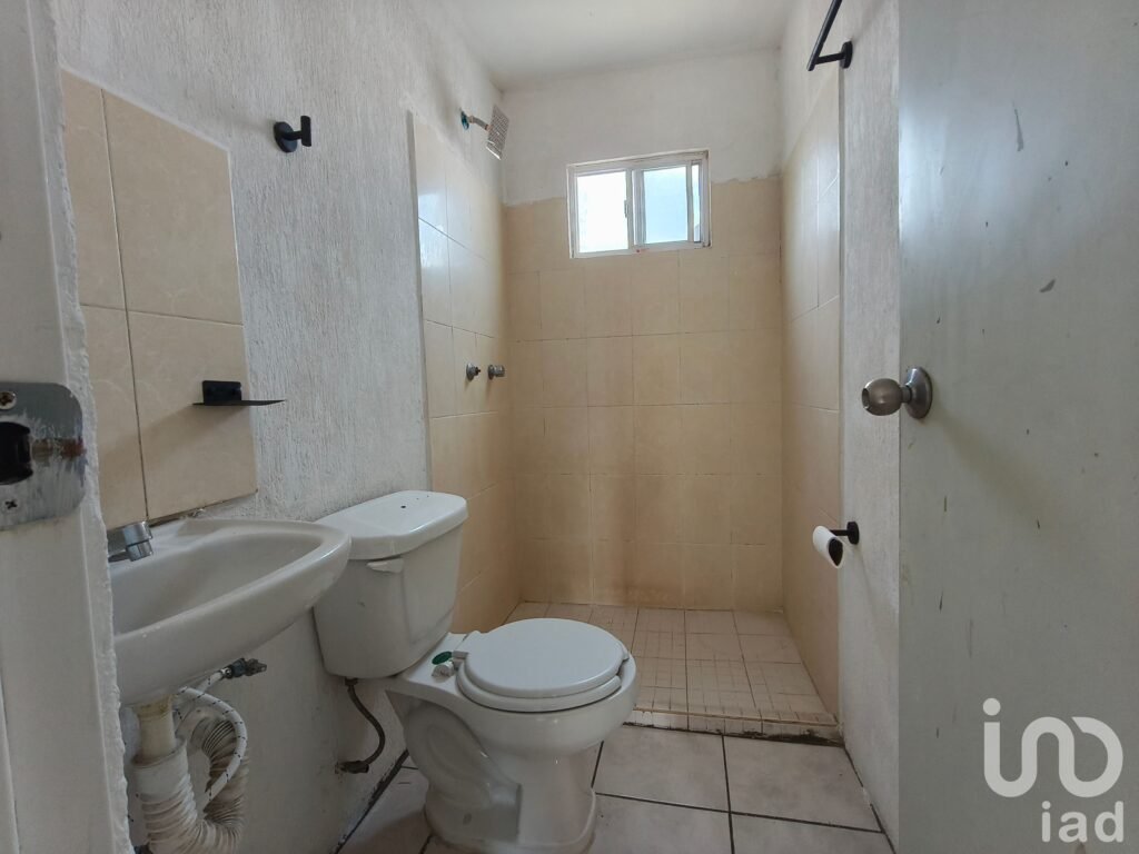 CASA EN VENTA CALLE PRIVADA CIRCUITO DIAMANTE FRACCIONAMIENTO VALLE DE LOS MOLINOS, ZAPOPAN,