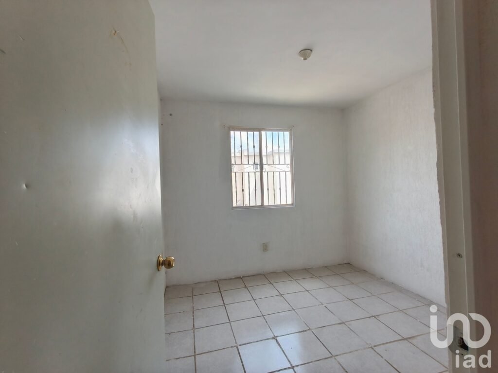 CASA EN VENTA CALLE PRIVADA CIRCUITO DIAMANTE FRACCIONAMIENTO VALLE DE LOS MOLINOS, ZAPOPAN,